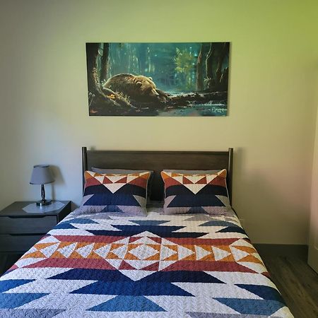 Lakeshore Lodging Suites Хомер Экстерьер фото