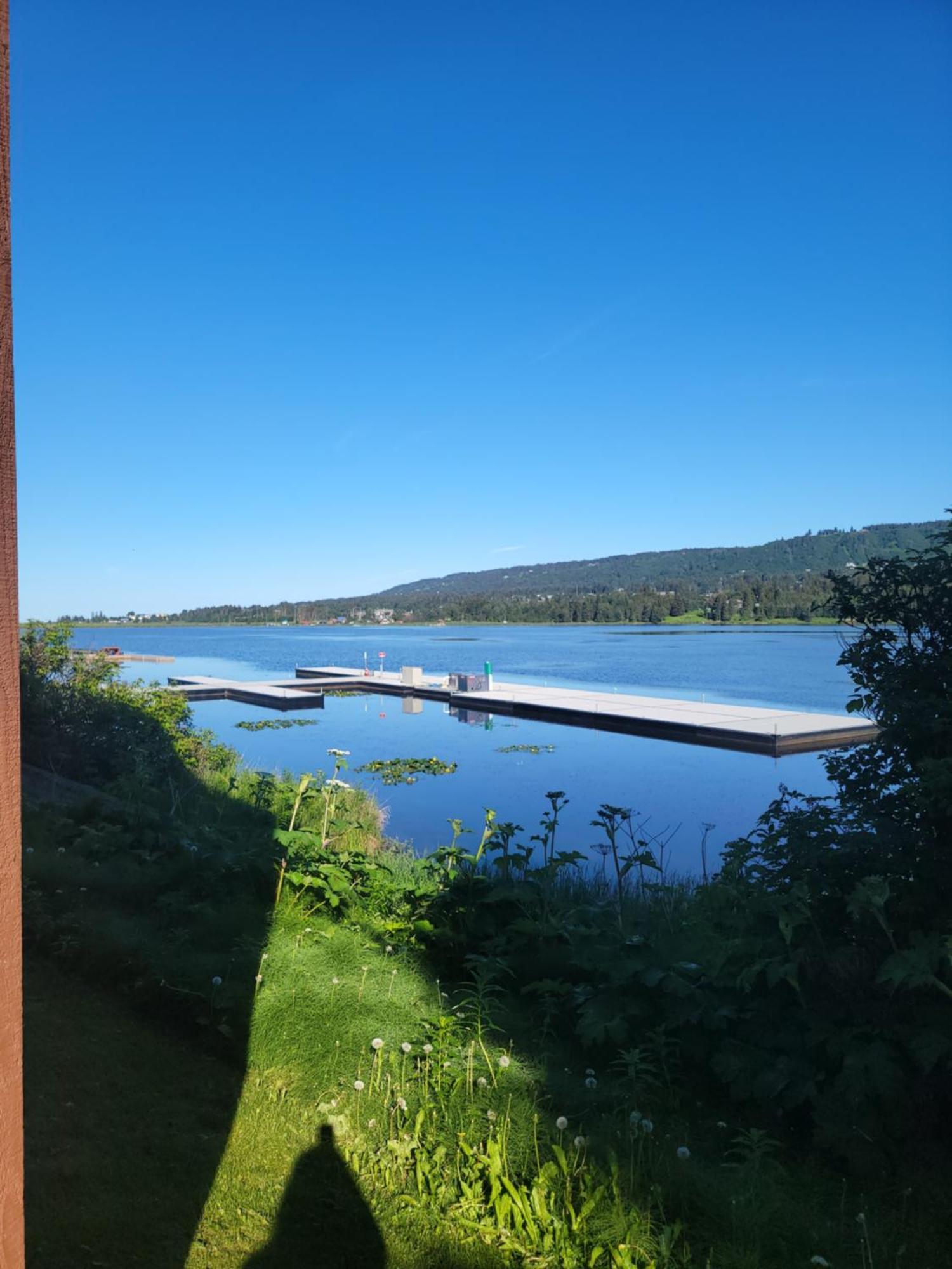 Lakeshore Lodging Suites Хомер Экстерьер фото