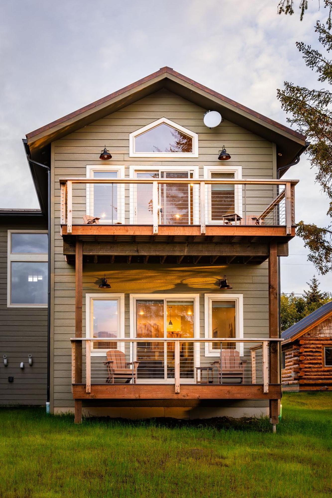 Lakeshore Lodging Suites Хомер Экстерьер фото