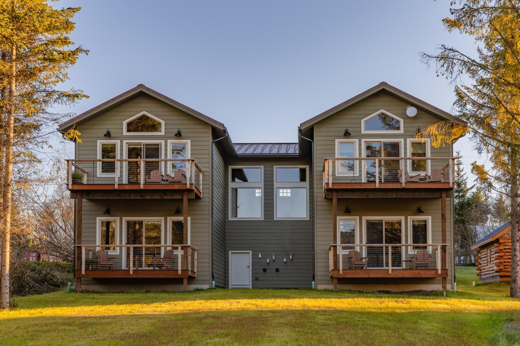 Lakeshore Lodging Suites Хомер Экстерьер фото
