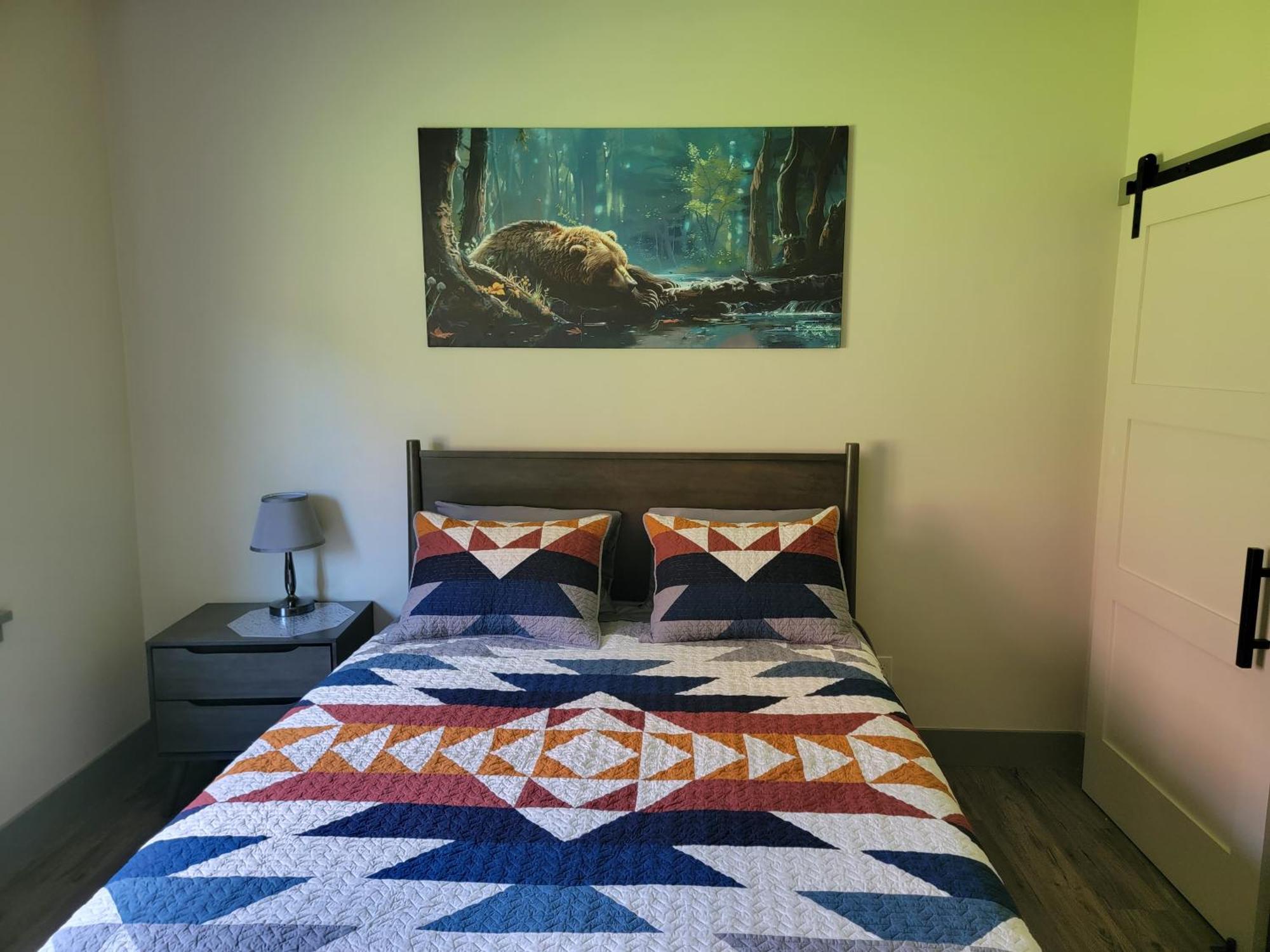 Lakeshore Lodging Suites Хомер Экстерьер фото